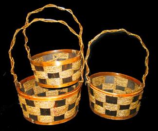 S/3 round fruitwood baskets